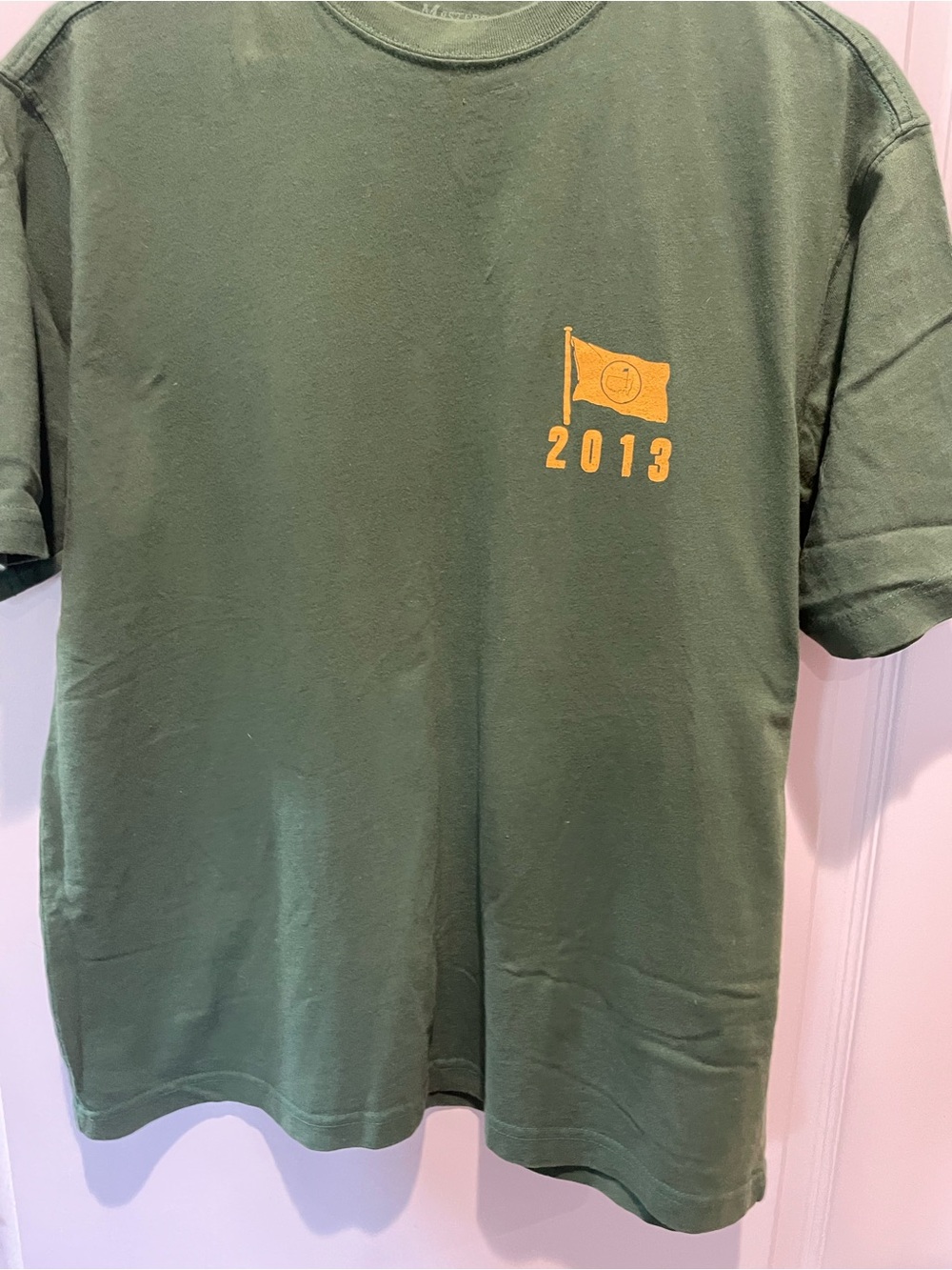 Masters Green Graphic Tee with Yellow 2013 Flag